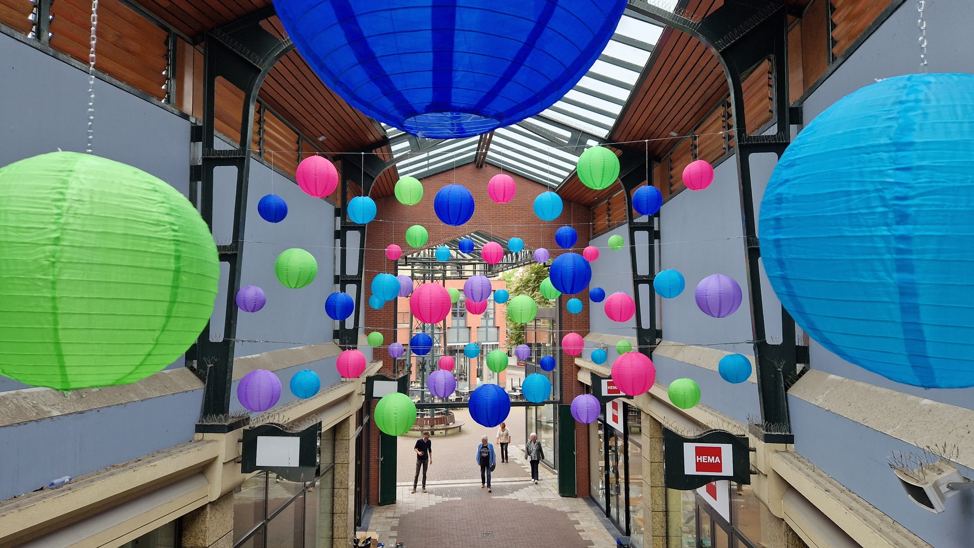 Winkelcentrum De Kerverij Lampion decoratie